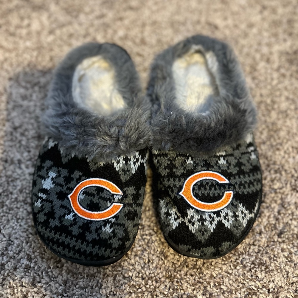 CHICAGO CUBS Fuzzy Slippers